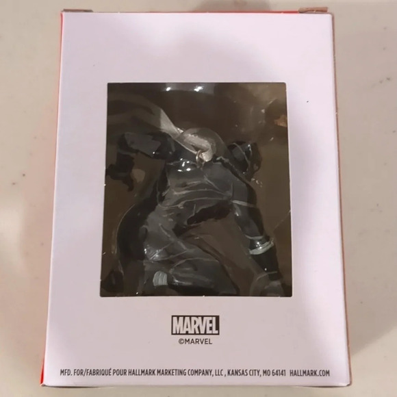 Hallmark Christmas  Ornament Black Panther NWT - Picture 5 of 5
